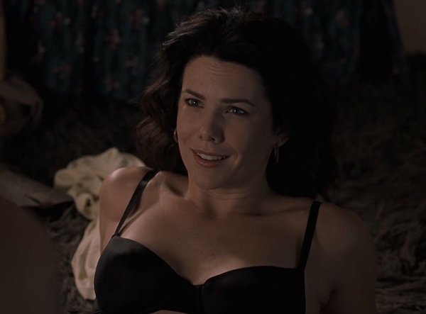 exploring-the-versatility-of-lauren-graham-actress-writer-and-producer-moB1 Exploring the Versatility of Lauren Graham: Actress, Writer, and Producer