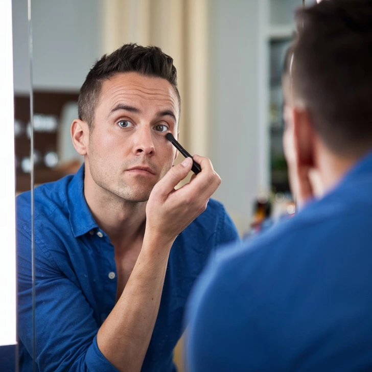 navigating-love-and-judgment-a-story-of-self-expression-in-relationships-M8Ps Navigating Love and Judgment: A Story of Self-Expression in Relationships