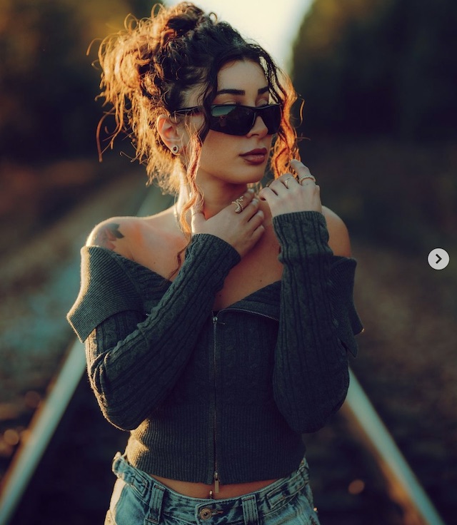 sara-aydin-the-fearless-female-motorcyclist-whos-taking-instagram-by-storm-QKta Sara Aydin: The Fearless Female Motorcyclist Who's Taking Instagram by Storm