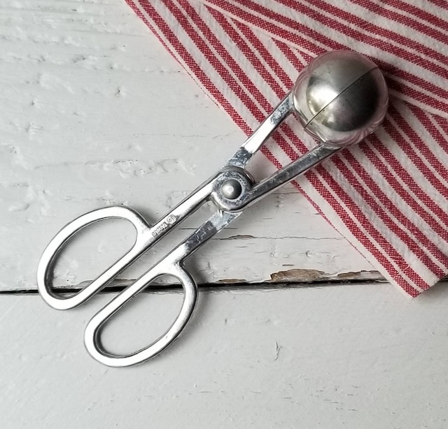 the-timeless-charm-of-the-vintage-meatball-maker-a-step-back-in-time-JSfw The Timeless Charm of the Vintage Meatball Maker: A Step Back in Time