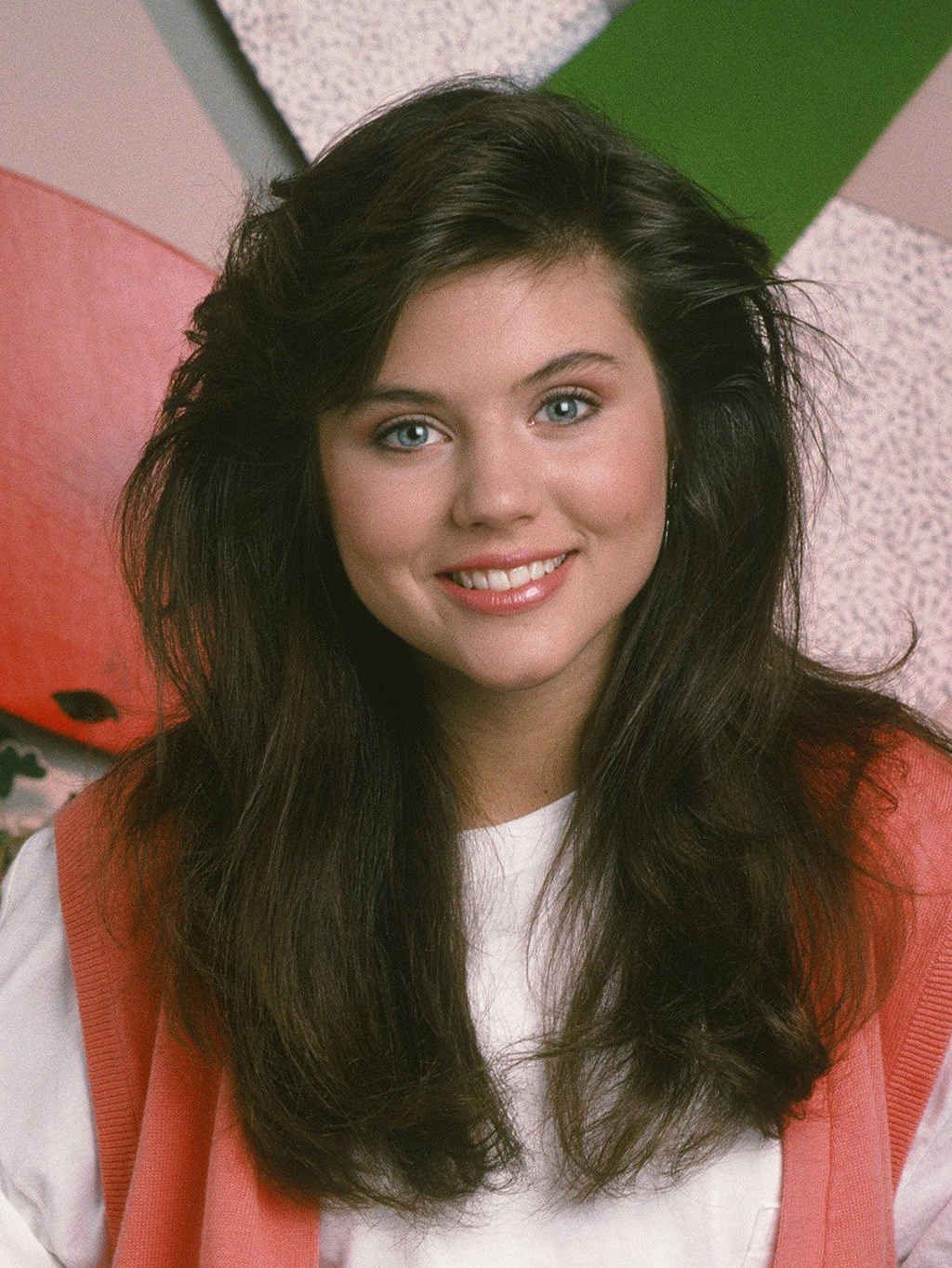 gc0Z Tiffani Thiessen: From Teen Idol to Multi-Talented Entrepreneur
