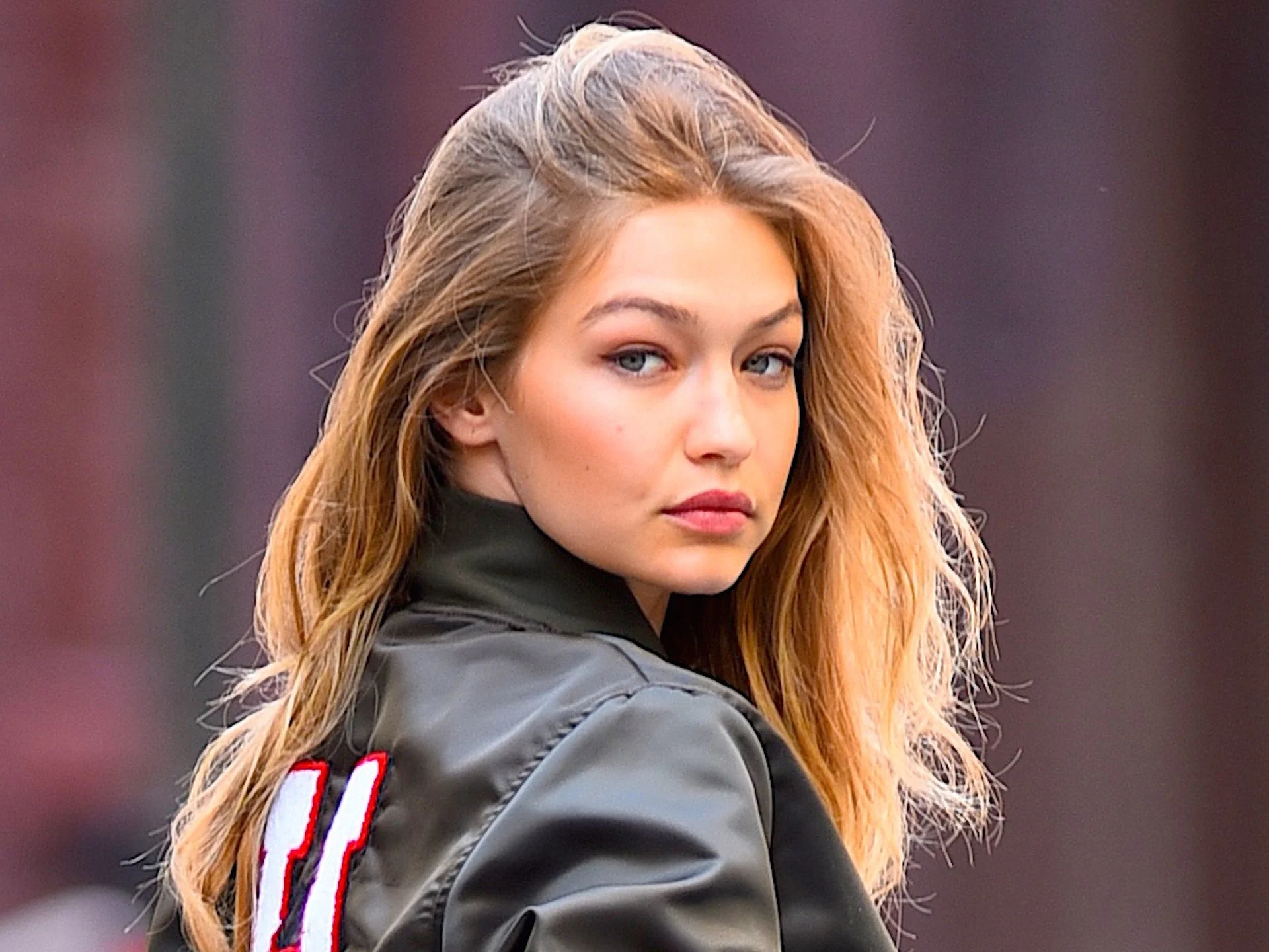 gigi-hadid-the-rise-of-a-global-fashion-icon-H6gh Gigi Hadid: The Rise of a Global Fashion Icon