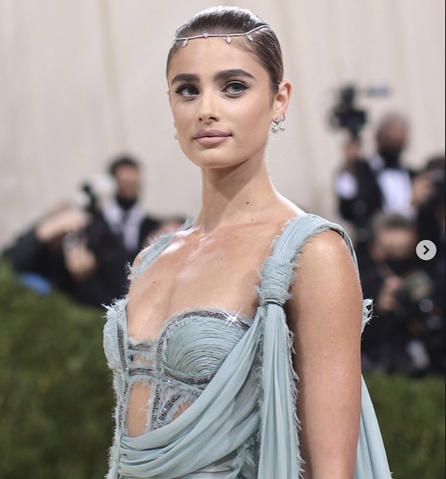 pUgP Taylor Hill: The Journey of a Victoria’s Secret Ange